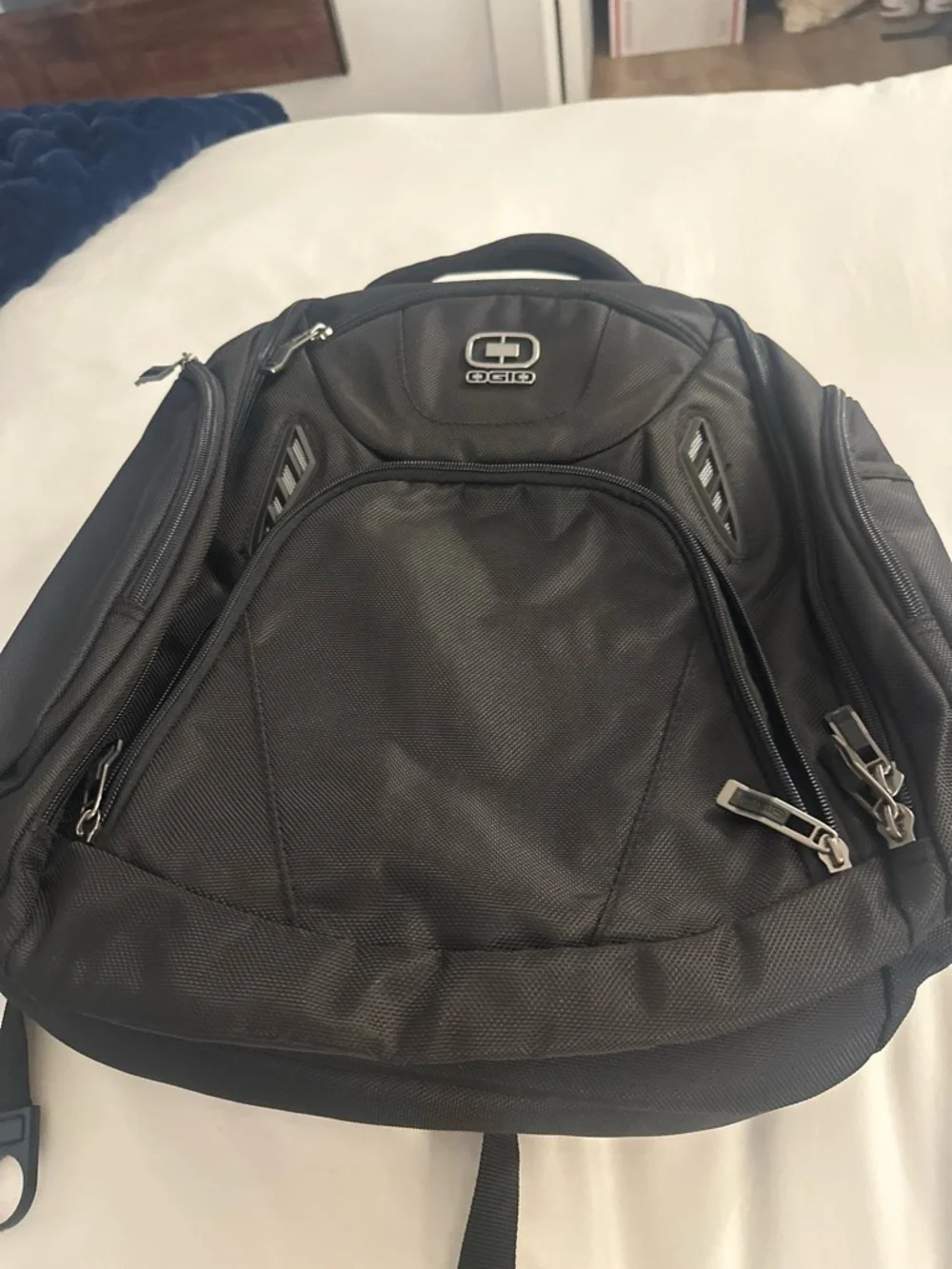 OGIO Black Men's Tech Backpack with Multiple Zippered Pockets